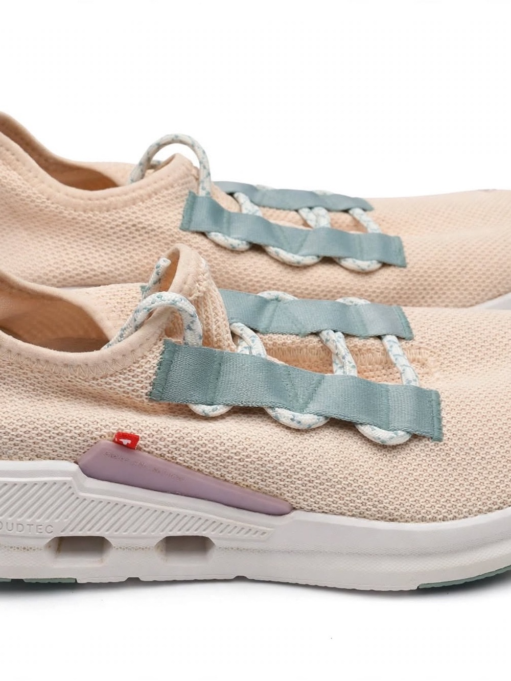 On Cloud Cloud Tech with Speedboard Women’s Running Shoes 9 US Blush Pink